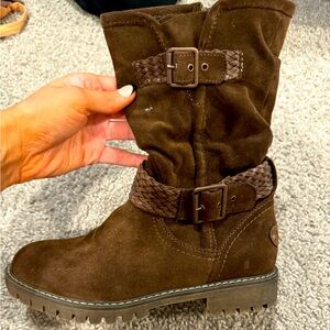 never worn brown boots